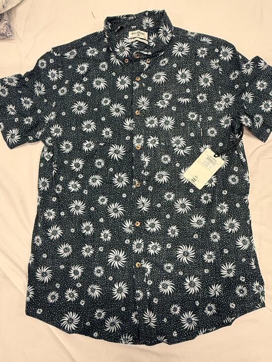 Billabong Other - NWT Billabong Mens Large Tailored Fit Stretch Floral Button Up Shirt Blue White